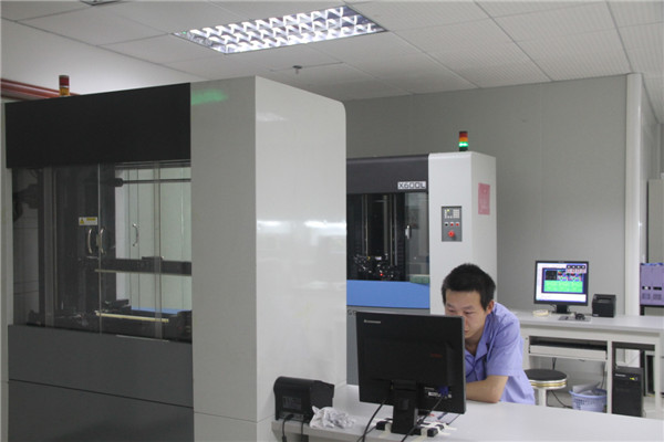 Flying needle tester